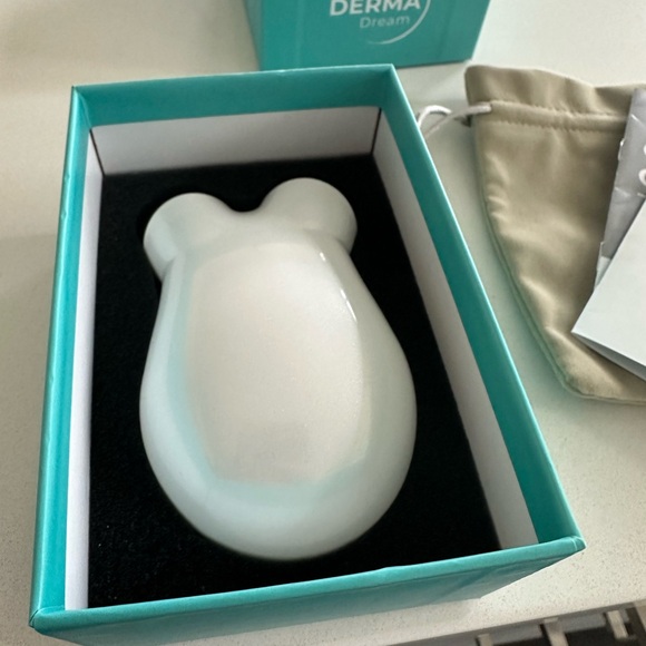 MicroSculpt Facial Toning Skin Tightening Device 2nd Gen by My Derma Dream - Picture 5 of 6